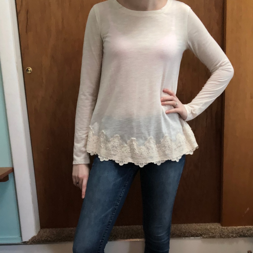 💕Long-Sleeve Lace Trim Top